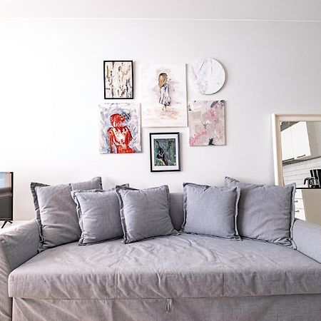 Nice Studio Apartment On A Pedestrian Street เฮลซิงกิ ภายนอก รูปภาพ