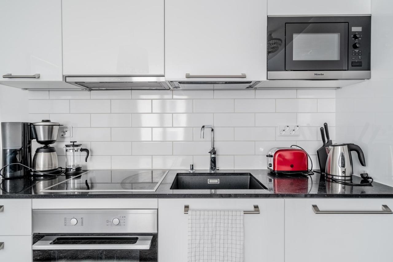 Nice Studio Apartment On A Pedestrian Street เฮลซิงกิ ภายนอก รูปภาพ