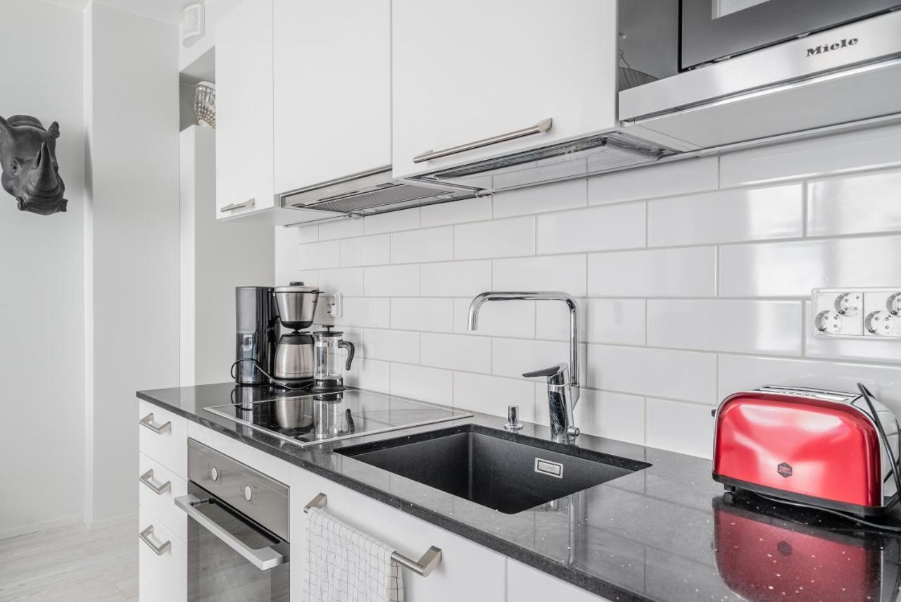 Nice Studio Apartment On A Pedestrian Street เฮลซิงกิ ภายนอก รูปภาพ