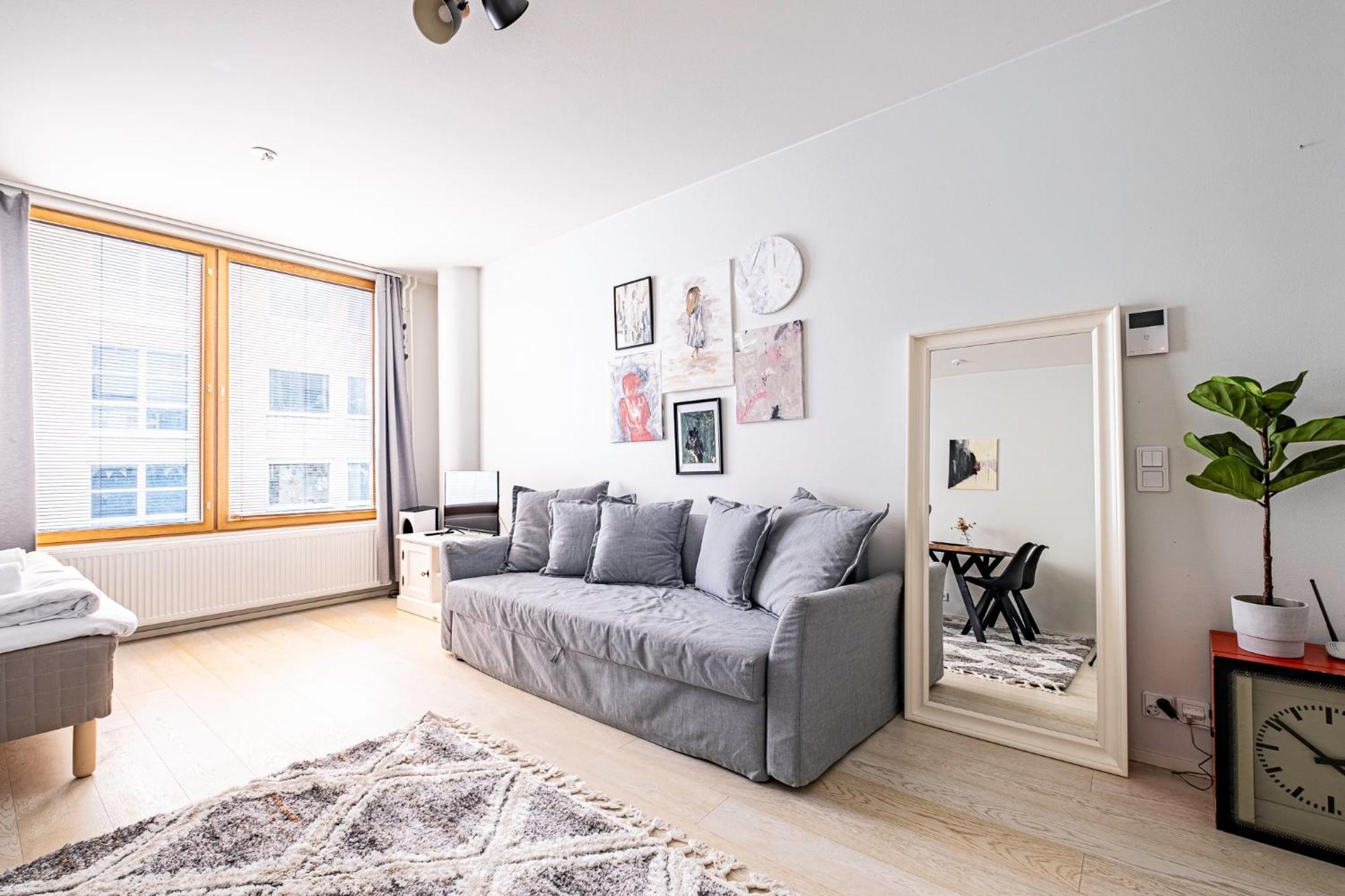 Nice Studio Apartment On A Pedestrian Street เฮลซิงกิ ภายนอก รูปภาพ